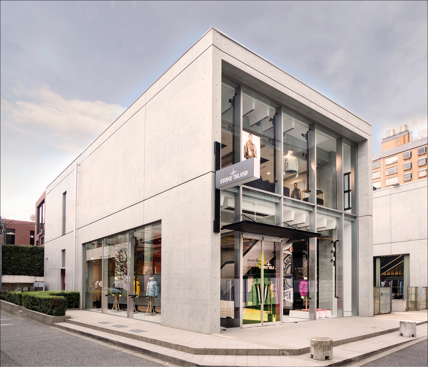 ストーンアイランド 並行輸入品の深層：正規品との差異、リスク、そして「本物」を巡る現代の消費哲学