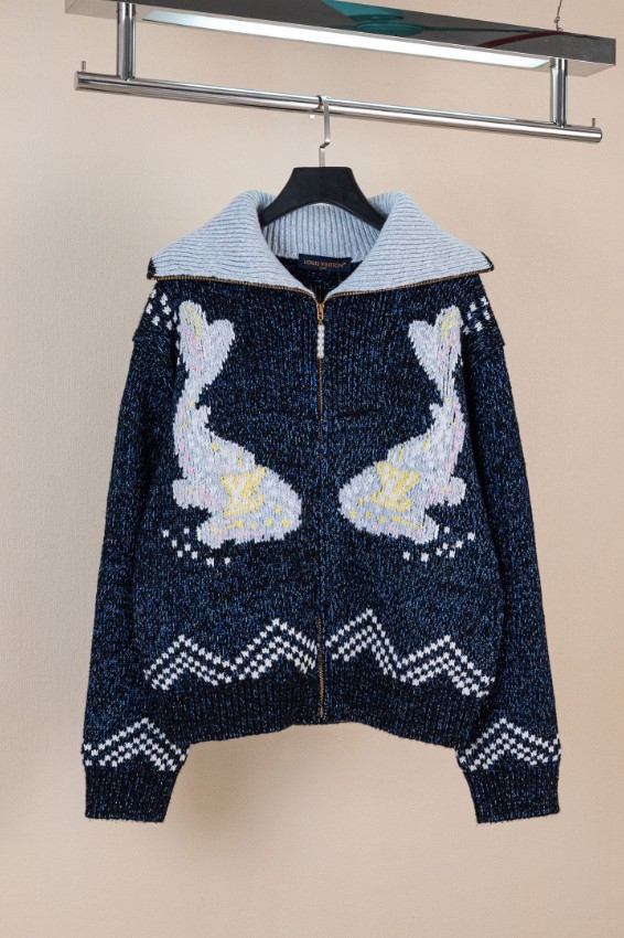 本物を凌駕する? ルイ・ヴィトン衣類の高精度レプリカが追求する「再現性」の現在地 本物を凌駕する? ルイ・ヴィトン衣類の高精度レプリカが追求する「再現性」の現在地