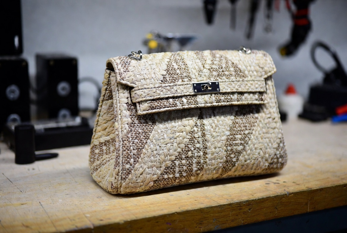 クラフトマンシップから見るロエベ スーパーコピーの再現技術｜パズル、バスケット、ゲートの緻密な世界