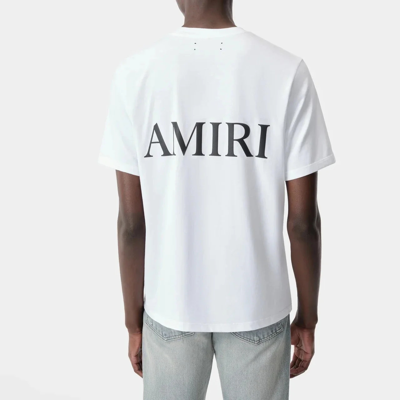 アミリ コピー Tシャツトレンドと若者ファッション――ストリートを制する理由とは 2 アミリ コピー Tシャツトレンドと若者ファッション――ストリートを制する理由とは